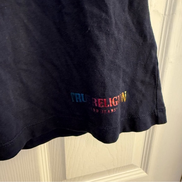 NWOT True Religion Pride Logo V Tee - Picture 5 of 6